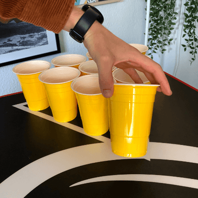 Yellow Cups - gelbe Plastikbecher