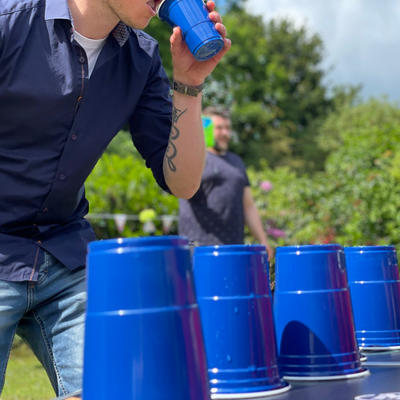 Blue Cups - blaue Plastikbecher